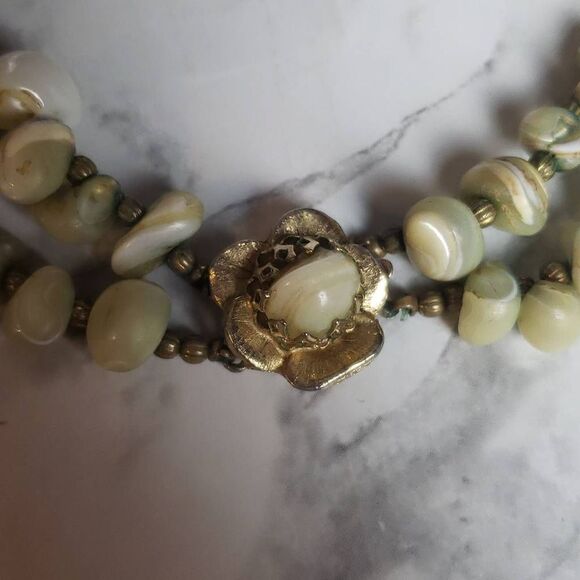 Vintage Rare Mother of Pearl Necklace with Pendent - Picture 15 of 16
